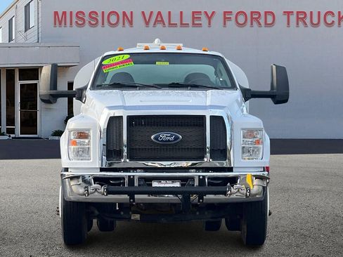 Used 2021 Ford F750 2WD Regular Cab Super Duty image 9