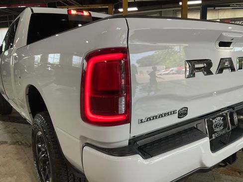 Used 2026 RAM 2500 Laramie AWD/4WD image 23