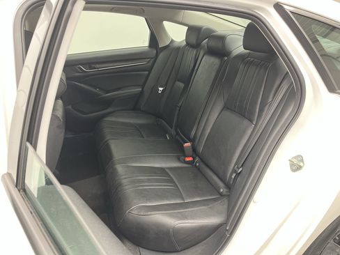 Used 2020 Honda Accord Touring image 12