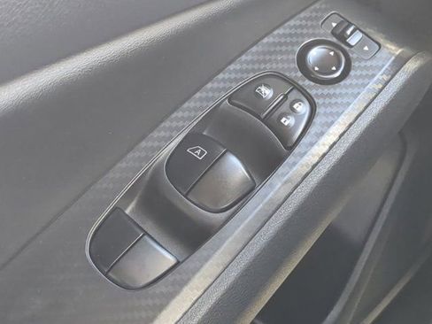 Used 2025 Nissan Altima 2.5 SV image 20