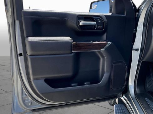 Used 2019 GMC Sierra 1500 SLT RWD image 21