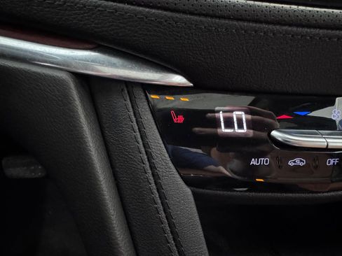 Certified 2023 Cadillac XT5 Premium Luxury w/ Technology Package AWD/4WD image 23