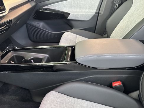 New 2026 Volkswagen ID.4 Pro RWD image 16