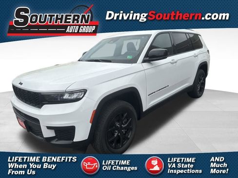 Used 2024 Jeep Grand Cherokee L Laredo AWD/4WD image 1