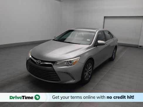 Used 2017 Toyota Camry XLE w/ Moonroof Package image 1