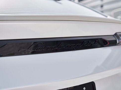 Used 2024 Lamborghini Urus S AWD/4WD image 11
