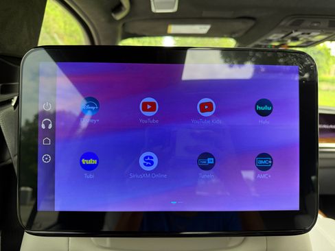 Used 2025 Cadillac Escalade Sport Platinum w/ LPO, Floor Liner Package AWD/4WD image 29