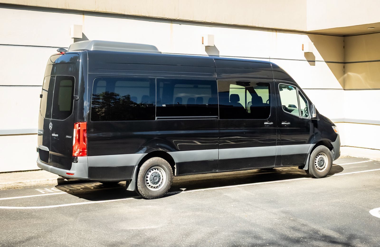 Used 2025 Mercedes-Benz Sprinter 2500 image 8