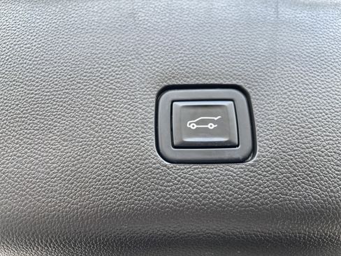 Certified 2021 Chevrolet Traverse RS AWD/4WD image 30