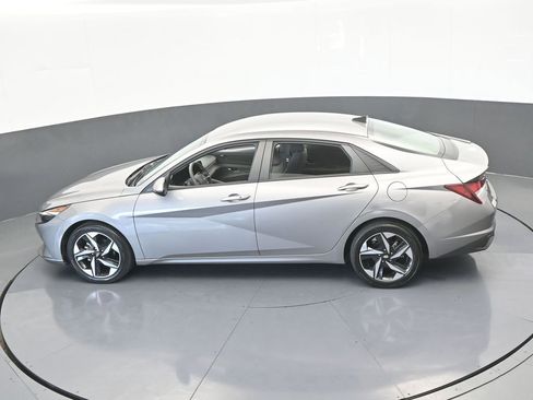 Used 2023 Hyundai Elantra SEL w/ Convenience Package image 49