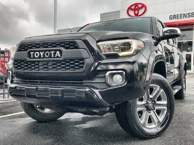 Used 2018 Toyota Tacoma Limited RWD image 1