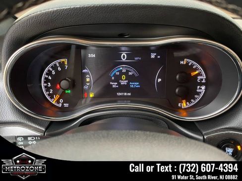 Used 2016 Jeep Grand Cherokee Limited AWD/4WD image 31