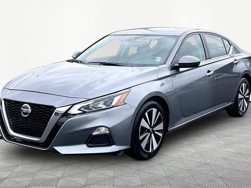 Used 2022 Nissan Altima 2.5 SV image 3