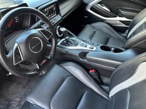 Used 2016 Chevrolet Camaro SS RWD image 10