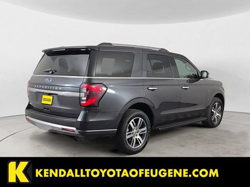 Used 2024 Ford Expedition Limited AWD/4WD image 5