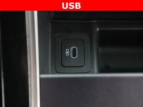 Used 2026 Land Rover Range Rover Velar Dynamic SE image 26