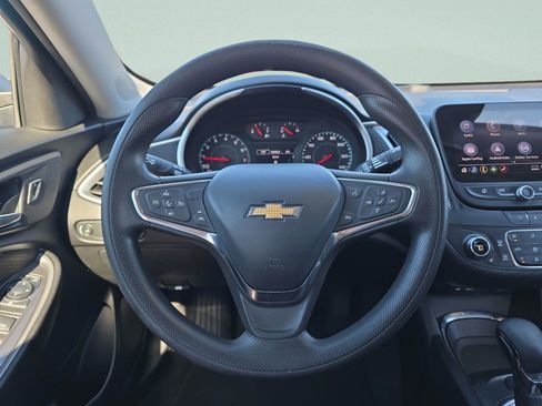 Used 2024 Chevrolet Malibu LT image 29