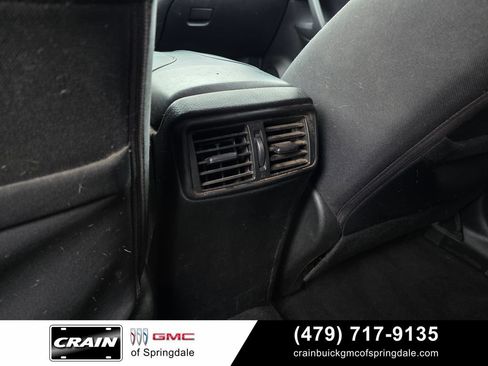 Used 2017 Nissan Rogue SV AWD/4WD image 23