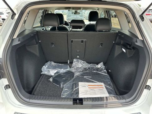 New 2025 Volkswagen Taos SE image 10