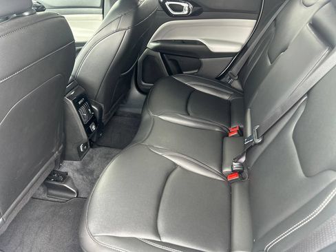 Used 2025 Jeep Compass Limited AWD/4WD image 28