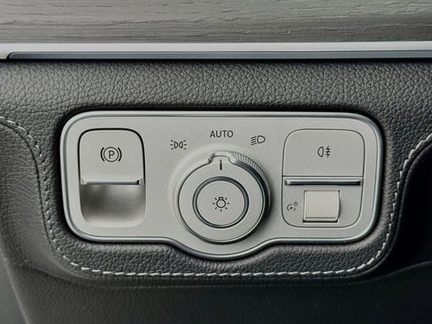 Used 2024 Mercedes-Benz GLE 350 4MATIC image 30