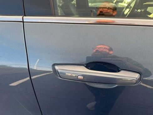 Used 2025 GMC Acadia Denali w/ Super Cruise Package image 15