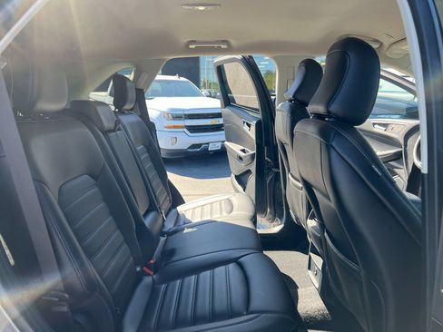 Used 2022 Ford Edge SEL image 24