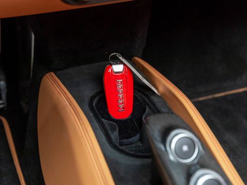 Certified 2022 Ferrari F8 Tributo image 35