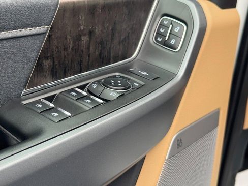 Used 2024 Ford F350 Lariat w/ Chrome Package image 24