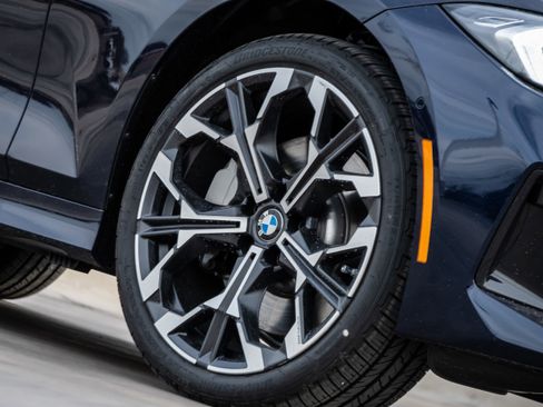 New 2026 BMW 330i Sedan w/ Premium Package image 7