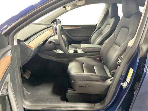 Certified 2023 Tesla Model Y Long Range AWD/4WD image 9