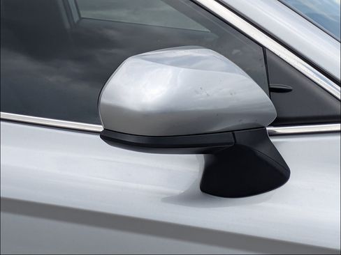 Used 2020 Toyota Camry LE FWD image 11