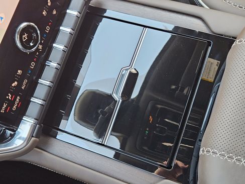 New 2026 GMC Yukon XL Denali Ultimate AWD/4WD image 15