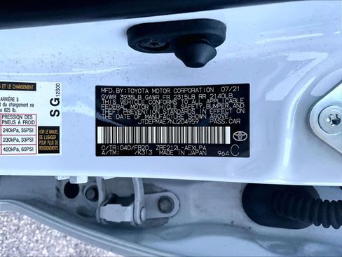 Certified 2022 Toyota Corolla LE image 6