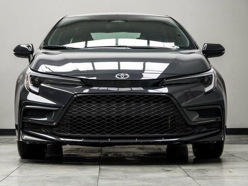 Used 2023 Toyota Corolla SE image 7