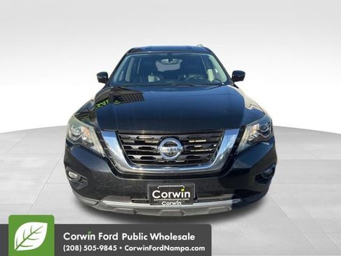 Used 2017 Nissan Pathfinder SL AWD/4WD image 2