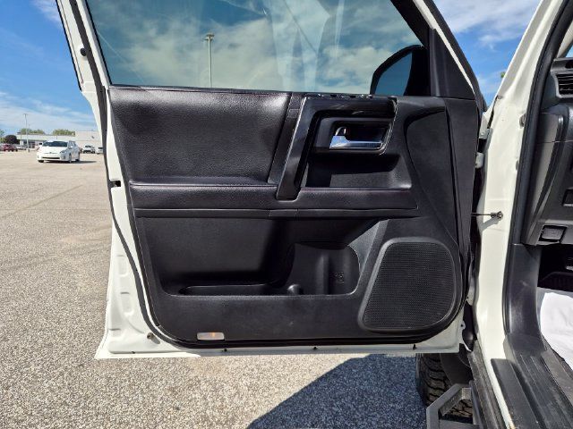 Used 2023 Toyota 4Runner TRD Off-Road AWD/4WD image 15