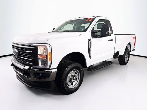 Used 2023 Ford F250 XL w/ FX4 Off-Road Package AWD/4WD image 7