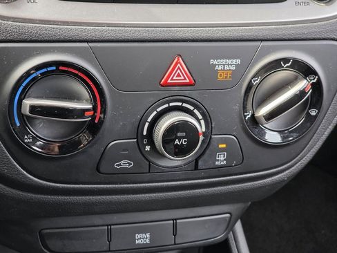 Used 2018 Hyundai Accent SEL image 31