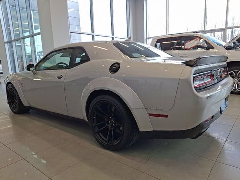 Used 2020 Dodge Challenger SRT Hellcat image 4