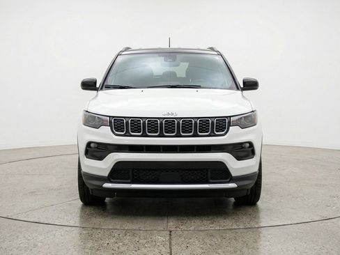 Used 2025 Jeep Compass Limited image 2