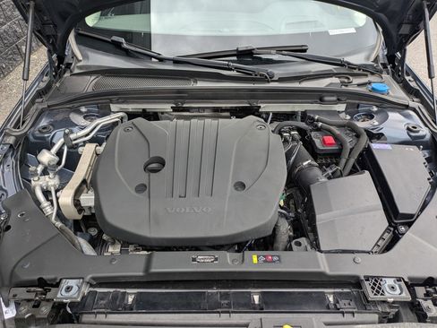 Used 2022 Volvo S60 B5 Momentum FWD image 29