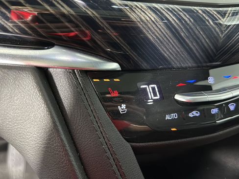 Used 2024 Cadillac XT6 Premium Luxury AWD/4WD image 21