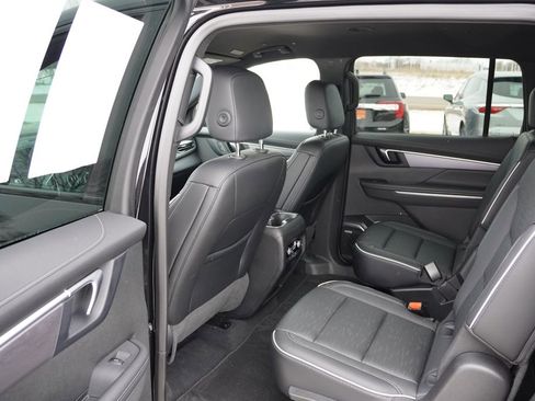 Certified 2025 Buick Enclave Sport Touring image 16