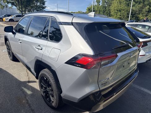 Used 2024 Toyota RAV4 SE w/ Weather Package AWD/4WD image 9