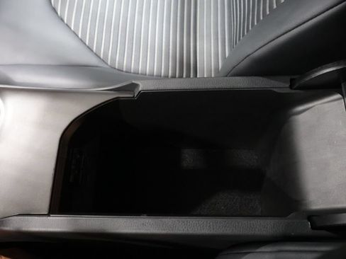 Used 2023 Toyota Camry SE FWD image 30