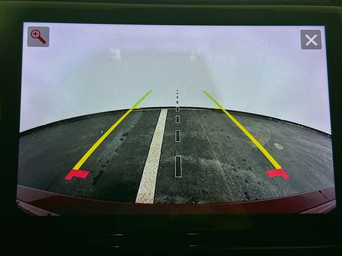 Used 2022 Jeep Grand Cherokee Limited 4xe image 23