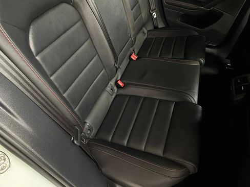 Used 2017 Volkswagen GTI SE FWD image 25
