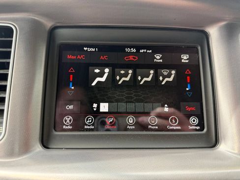 Used 2020 Dodge Charger SXT RWD image 12
