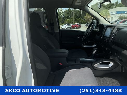 Used 2024 Nissan Frontier SV w/ Hardbody Edition AWD/4WD image 13